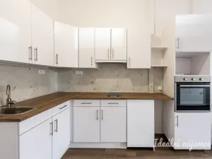 Pronájem bytu 2+kk, Praha - Nusle, Jaromírova, 58 m2
