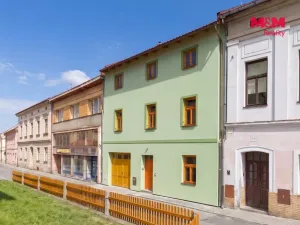 Pronájem bytu 3+1, Heřmanův Městec, náměstí Míru, 75 m2