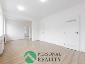 Pronájem bytu 3+1, Karlovy Vary, Pod Svahem, 86 m2