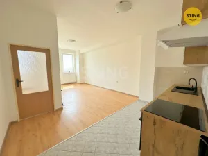 Pronájem bytu 2+kk, Třebíč, Družstevní, 50 m2