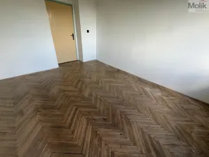 Prodej bytu 2+1, Meziboří, Okružní, 58 m2