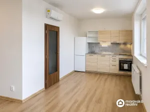 Pronájem bytu 1+kk, Brno, Košuličova, 35 m2
