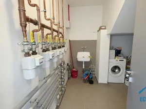 Pronájem kanceláře, Herink, U Kovárny, 55 m2