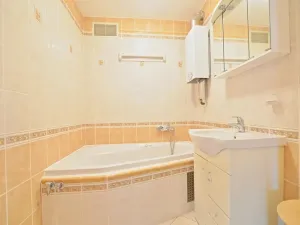 Pronájem bytu 2+1, Praha - Kobylisy, Formánkova, 49 m2