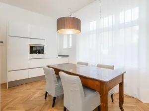 Pronájem bytu 4+1, Praha - Vinohrady, Hradešínská, 120 m2