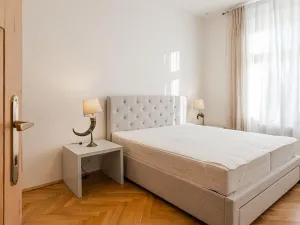 Pronájem bytu 4+1, Praha - Vinohrady, Hradešínská, 120 m2