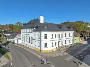 Pronájem restaurace, Osečná, Svatovítské náměstí, 183 m2
