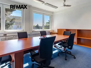 Pronájem kanceláře, Česká Lípa, Děčínská, 350 m2
