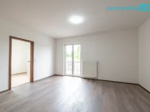 Prodej bytu 2+kk, Tachov, Na Třešňovce, 37 m2