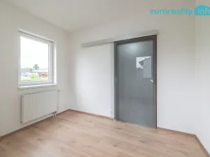 Prodej bytu 2+kk, Tachov, Na Třešňovce, 37 m2
