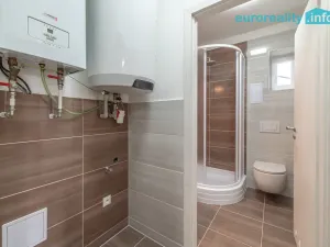 Prodej bytu 2+kk, Tachov, Na Třešňovce, 37 m2