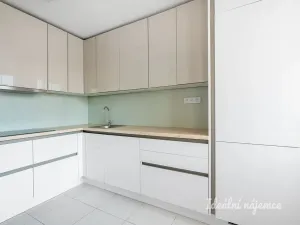 Pronájem bytu 3+1, Praha - Krč, Sládkovičova, 62 m2