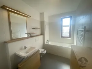 Pronájem bytu 3+kk, Praha - Vysočany, Jana Přibíka, 83 m2