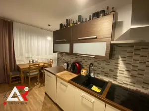 Pronájem bytu 3+1, Hustopeče, Školní, 78 m2
