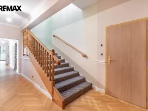 Prodej bytu 6+kk a větší, Karlovy Vary, Svahová, 537 m2