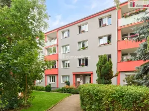 Prodej bytu 2+1, Karlovy Vary - Dvory, Chebská, 62 m2