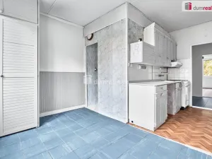 Prodej bytu 2+1, Karlovy Vary - Dvory, Chebská, 62 m2