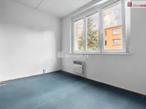 Prodej bytu 2+1, Karlovy Vary - Dvory, Chebská, 62 m2