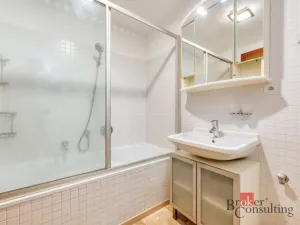 Pronájem bytu 2+kk, Praha - Vysočany, Paříkova, 60 m2