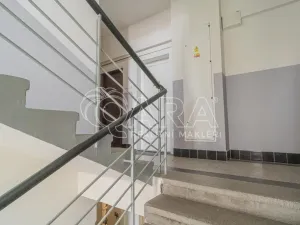 Pronájem bytu 1+kk, Praha - Holešovice, Jankovcova, 27 m2