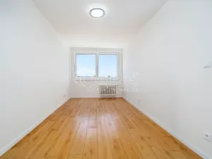 Prodej bytu 1+1, Praha - Hloubětín, Šestajovická, 30 m2