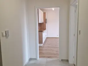 Pronájem bytu 2+kk, Praha - Kyje, Jamská, 42 m2