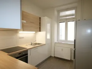 Pronájem bytu 1+1, České Budějovice - České Budějovice 7, Heydukova, 37 m2