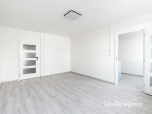 Pronájem bytu 3+1, Praha, Janského, 74 m2