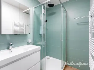 Pronájem bytu 3+1, Praha, Janského, 74 m2