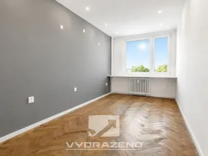 Prodej bytu 3+1, Hradec Králové, Smetanovo nábřeží, 55 m2