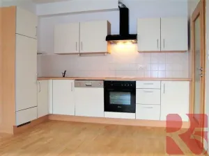 Pronájem bytu 2+kk, Praha - Vysočany, Pod Harfou, 57 m2
