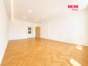 Pronájem bytu 3+1, Karviná - Fryštát, Masarykovo nám., 120 m2