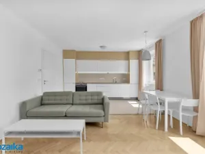 Pronájem bytu 2+kk, Lanškroun - Lanškroun-Vnitřní Město, nám. J. M. Marků, 62 m2