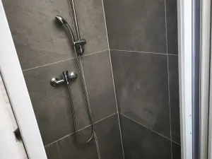 Pronájem kanceláře, Brno, Pod sídlištěm, 222 m2
