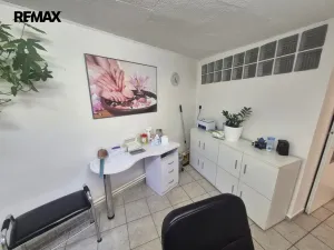 Pronájem obchodního prostoru, Praha - Modřany, Komořanská, 67 m2