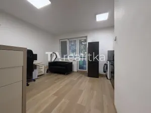 Pronájem bytu 1+kk, Havířov, Dlouhá třída, 24 m2