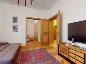 Prodej bytu 2+1, Karlovy Vary, Zámecký vrch, 64 m2