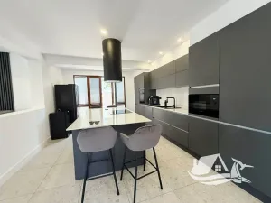 Prodej rodinného domu, Pomorie, Bulharsko, 179 m2