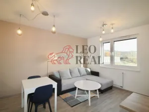 Pronájem bytu 2+kk, Praha - Vysočany, Strnadových, 63 m2