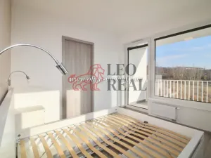 Pronájem bytu 2+kk, Praha - Vysočany, Strnadových, 63 m2