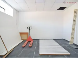 Pronájem obchodního prostoru, Olomouc - Holice, Keplerova, 126 m2