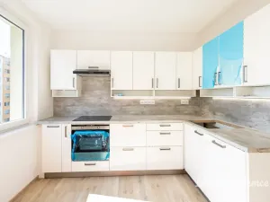 Pronájem bytu 4+1, Praha - Žižkov, Květinková, 74 m2