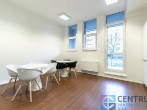 Pronájem kanceláře, Praha - Holešovice, U Pergamenky, 84 m2