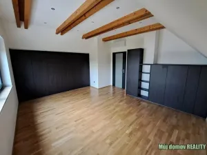 Pronájem rodinného domu, Praha - Nebušice, V uličkách, 166 m2