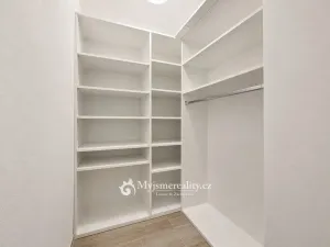 Prodej bytu 2+1, Znojmo, Přímětická, 47 m2