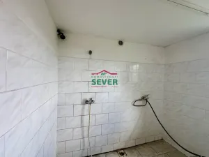 Prodej komerční nemovitosti, Hora Svaté Kateřiny, nám. Pionýrů, 800 m2