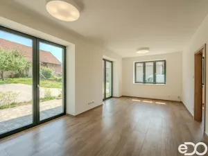 Pronájem bytu 2+kk, Máslojedy, 60 m2