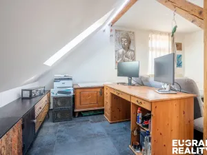 Prodej bytu 4+1, Černošice, Komenského, 97 m2
