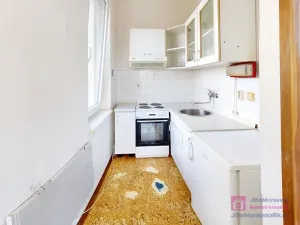 Prodej bytu 1+kk, Břeclav - Poštorná, Nádražní, 32 m2