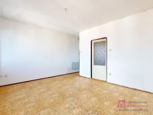 Prodej bytu 1+kk, Břeclav - Poštorná, Nádražní, 32 m2